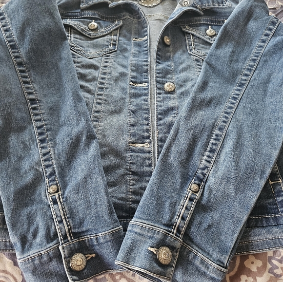 Jean Jacket - Picture 2 of 4